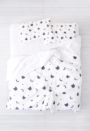 Duvet Covers With Lovely Cats Pinterest The World S Catalog Of