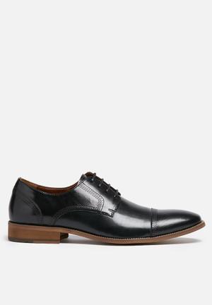 steve madden black formal shoes