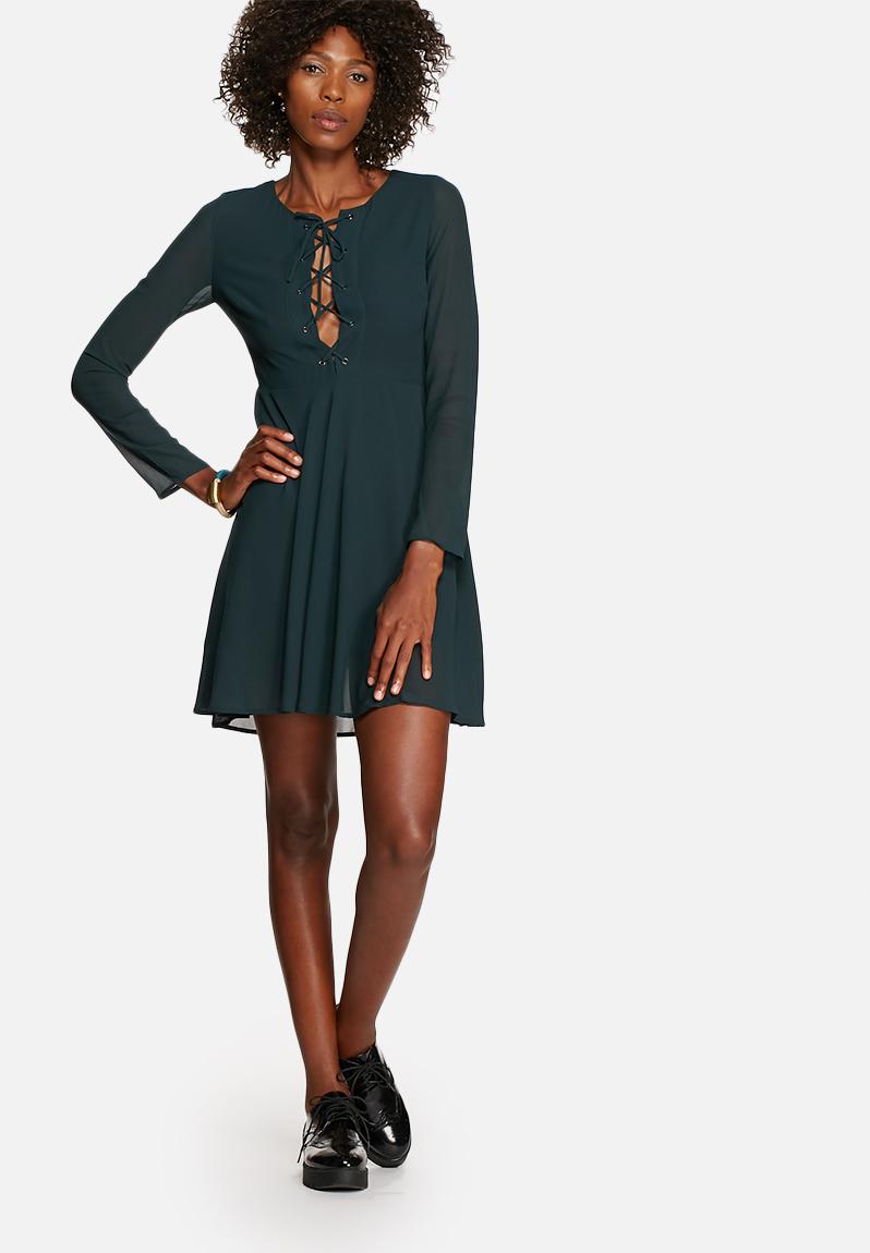 bottle green dress what colour shoes
