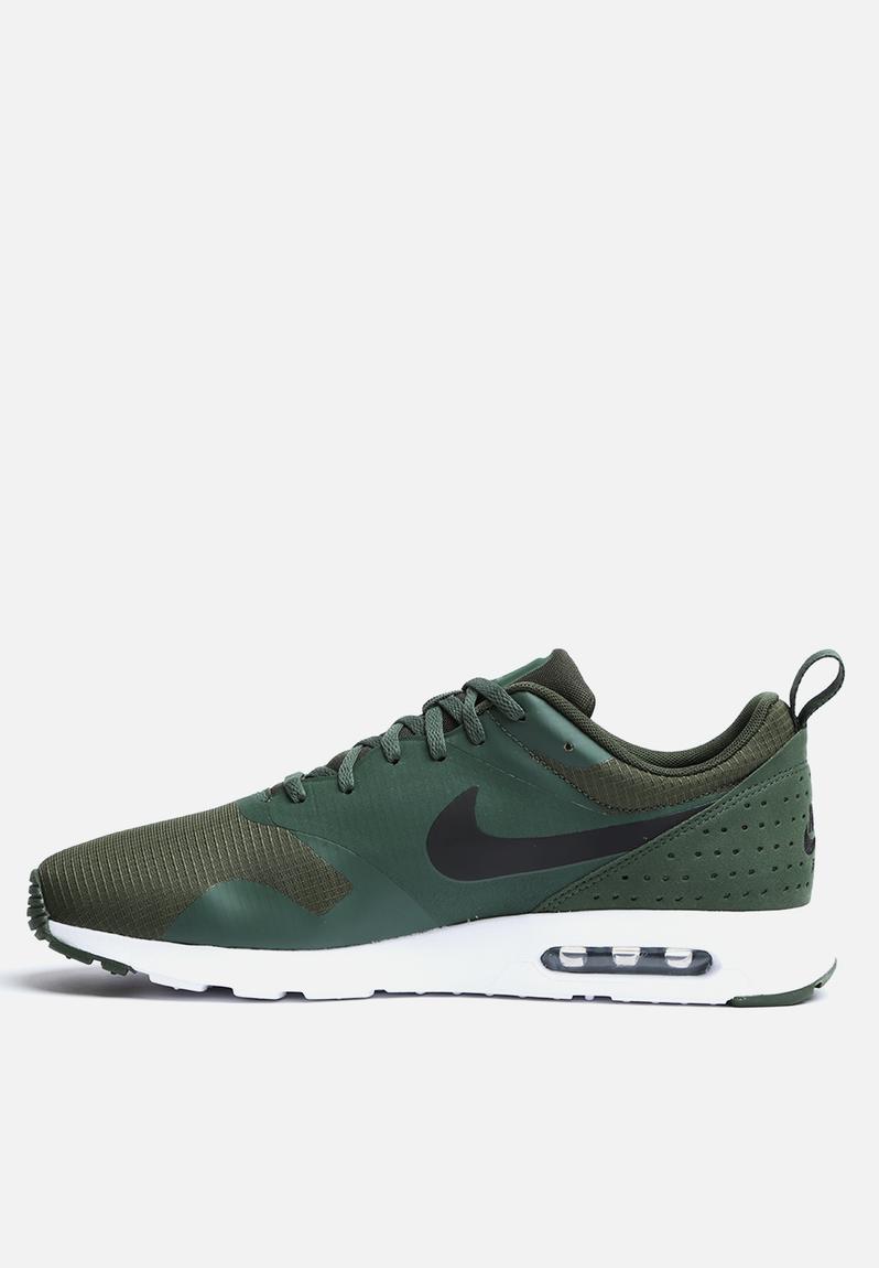 nike tavas green