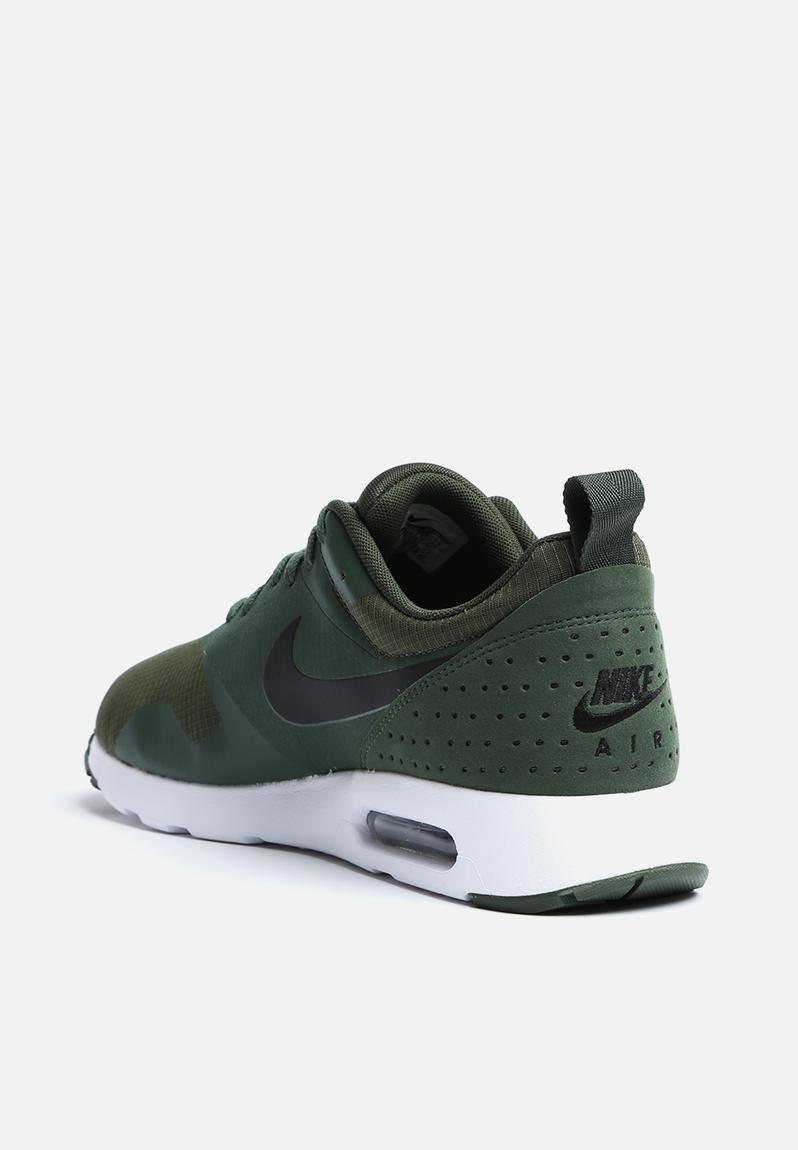 nike tavas green